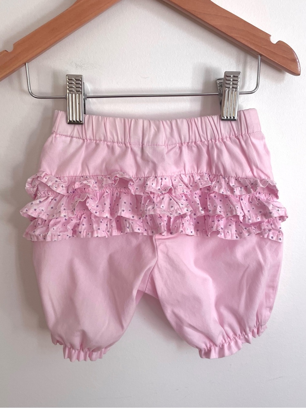 $4 💥NEW Ruffle Bum Pants, Tiny Silver Stars, Pale Pink, Woven Pantaloon Style